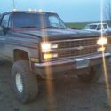 Chevrolet 1 ton 4x4 Crew cab 3+3 6in lift, 37s, Dana 60.