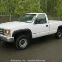Chevrolet C/K 2500 Regular Cab 4WD Pick-Up Truck 5.7L V8 Automatic bidadoo