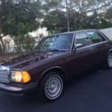 Classic Mercedes 300D W123 Turbodiesel Low Miles Clean Autocheck FREE SHIPPING