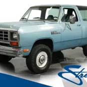 classic vintage chrome mopar 318 v8 auto transmission 4x4 ramcharger
