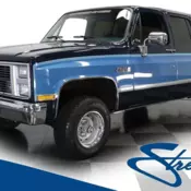 CLEANEST SUBURBAN ON THE MARKET 350 V8 4X4 COLD A/C SUPER NICE INSIDE AND OUT DO