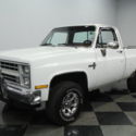 EXTREMELY CLEAN, 388 V8, 700R4, 4X4, A/C, PWR STEER/FRNT DISCS/WIND/LOCK, LOADED