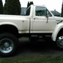 Ford F 800 pickup truck