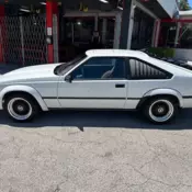 FUEL INJECTED 2.8L I6 5 SPEED MANUAL POWER 4 WHEEL DISC