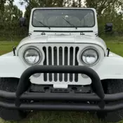 Fully restored Jeep CJ-7 V8 automatic