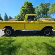 Gorgeous 1976 Ford F-150 XLT Truck 390ci V8 4X4  Runs Great
