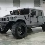 Gray HUMMER H1 V8, Diesel, 6.5 Liter