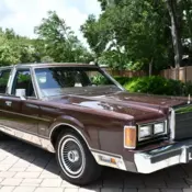Incredible Original1989 town car Signature series Just 8000 miles Wow