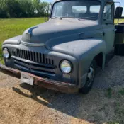 International Harvester truck, C-130, 38,000 orig mi, oil field service truck