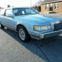 LINCOLN MARK VII 1992 - Blue over blue - 80K MILES