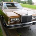 Lincoln Town Car 4 Doors Sedan 1984