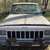 Lot of 2 Jeep Comanche&#039;s - each are 4.0L Inline 6 cyl., 5-speed, 4x4