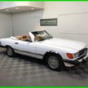 MERCEDES BENZ 560 SL CONVERTIBLE. EXCEPTIONALLY CLEAN, RUST FREE. 74,249 MILES.