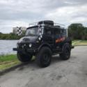 Mercedes Unimog 406 custom