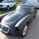 MG MGA  1962 MKII restoration was started but stalled