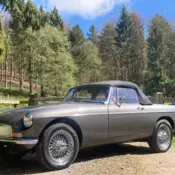 MGB Roadster new Heritage shell build