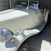 MGTD 1952 rust free,straight,exc metal and wood-many new parts