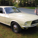 Mustang 1967 completely restored inside and out all metal body.