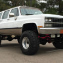 NO RESERVE 1986 CHEVY K20 4X4 SUBURBAN LIFTED 38 SWAMPER MUDS RUNS GOOD NO RUST