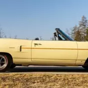 Plymouth Roadrunner - convertible  3-speed automatic