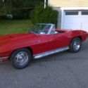 Red  and Black  with  no hit body   original interior    4 speed