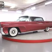 RESTORED CONTINENTAL 430 V8 AUTO 1/5800 MADE SAME OWNER 30 YEARS COLD AC