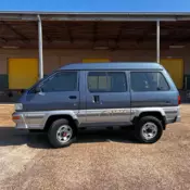 Right-hand-drive 4×4 imported from Japan in 2017,  turbodiesel 2.0-liter.