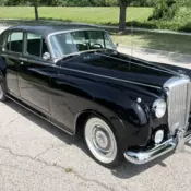 Spectacularly presenting Bentley S saloon from America&#039;s best.