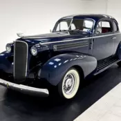Stunning Resto-Mod/454ci 4bbl V8/700R4 Auto/Power Brakes/Ford 9&#034; Axle/Heat & AC