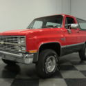 SUPER-CLEAN K5 4X4, CRATE 350 V8, AUTO, DUALS, FRESH PAINT, SOUTHERN TRUCK!!
