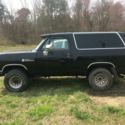 Super Rare Vintage Mopar SUV 5.9 Liter 360 v8 Auto 4x4 Bronco Eater!