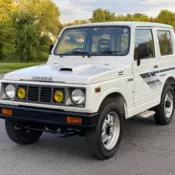 SUZUKI JIMNY SAMURAI TURBO 5-SPEED MANUAL EXTREMELY CLEAN RUNS DRIVES LIKE NEW