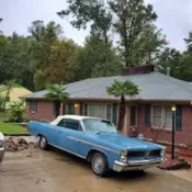 THIS CAR IS RUNNING!  1963 Pontiac Bonnevill Convertible. 389 Engine.