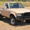 TOYOTA 1982 - SR5 - 4WD Pickup / HiLux Short bed - Collectible & Rare - JT4RN38