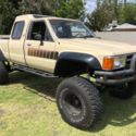 TOYOTA CUSTOM CAB 4X4 - NEW 22R MOTOR - SEE VIDEO - NO RESERVE !