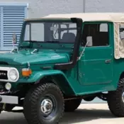 Toyota Land Cruiser FJ40 - Powered by a 4.2L 2F 6-cylinder