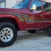 toyota land cruiser fj62   NO RESERVE