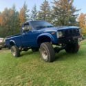 Toyota pickup -1981 - Frame off restoration - 3 inch lift kit - custom bumpers