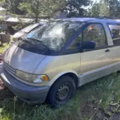 Toyota Previa LE Mid-Engine All-Wheel-Drive Van - Reliable, Economical, 7 Seats