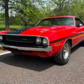 V-CODE 440 6 PACK HEMI 4 SPEED DANA 60 LASER STRAIGHT BUCKETS STUNNING