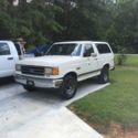 Very nice bronco. Runs and drives great.