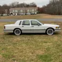 Vintage 1990 Lincoln Town Car - 4 dr Sedan