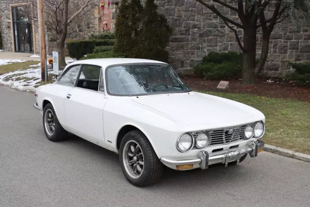 1974 Alfa Romeo GTV 2000 for sale! 1974 Alfa Romeo GTV