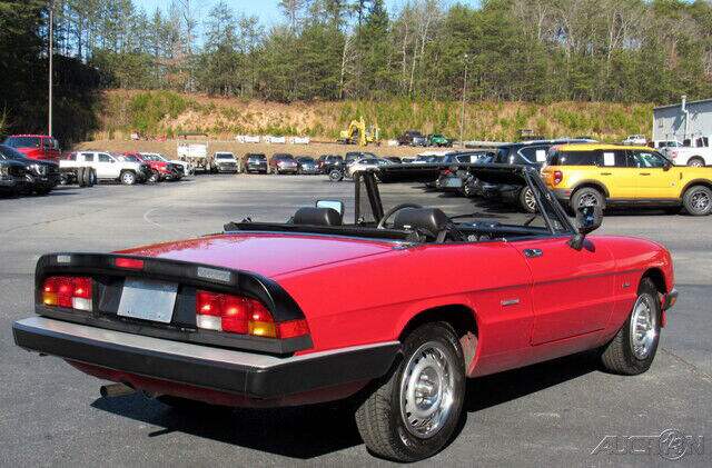 1986 Alfa Romeo Spider 2dr Convertible Veloce - photo 3
